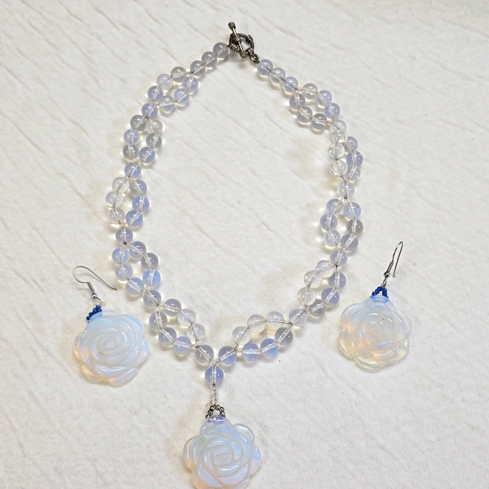 Handmade Opalescent Glass Rose Set